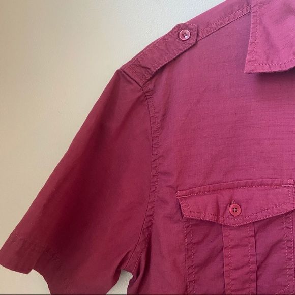 PD & C Maroon Button Down T-shirt Size Medium - Picture 5 of 8